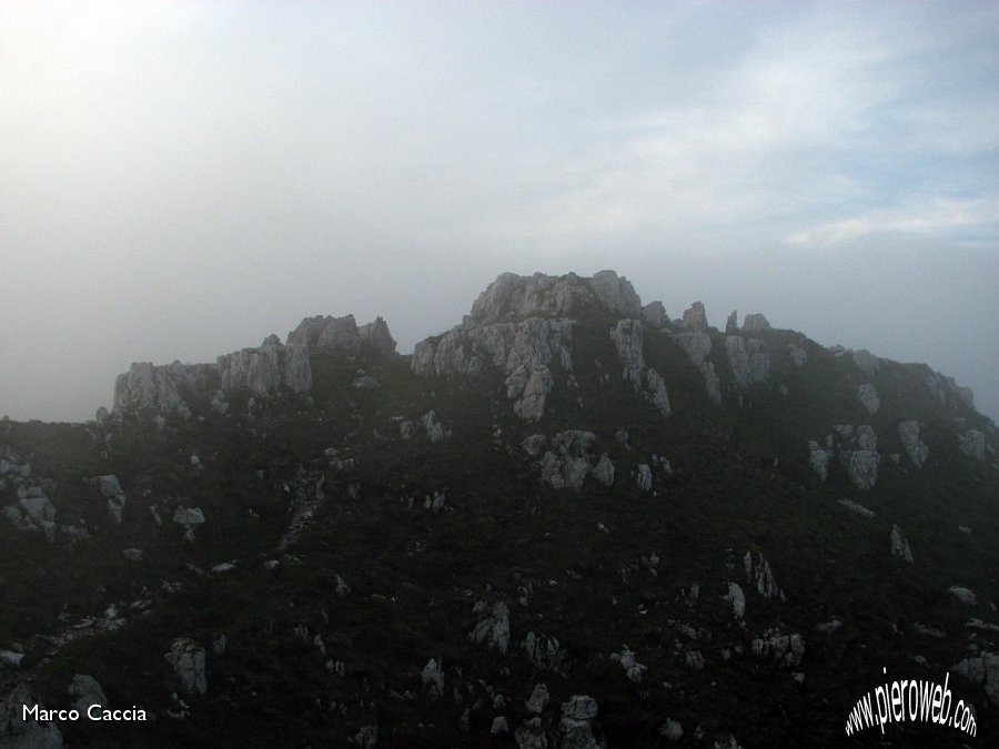 15_Rocce e nebbia.jpg